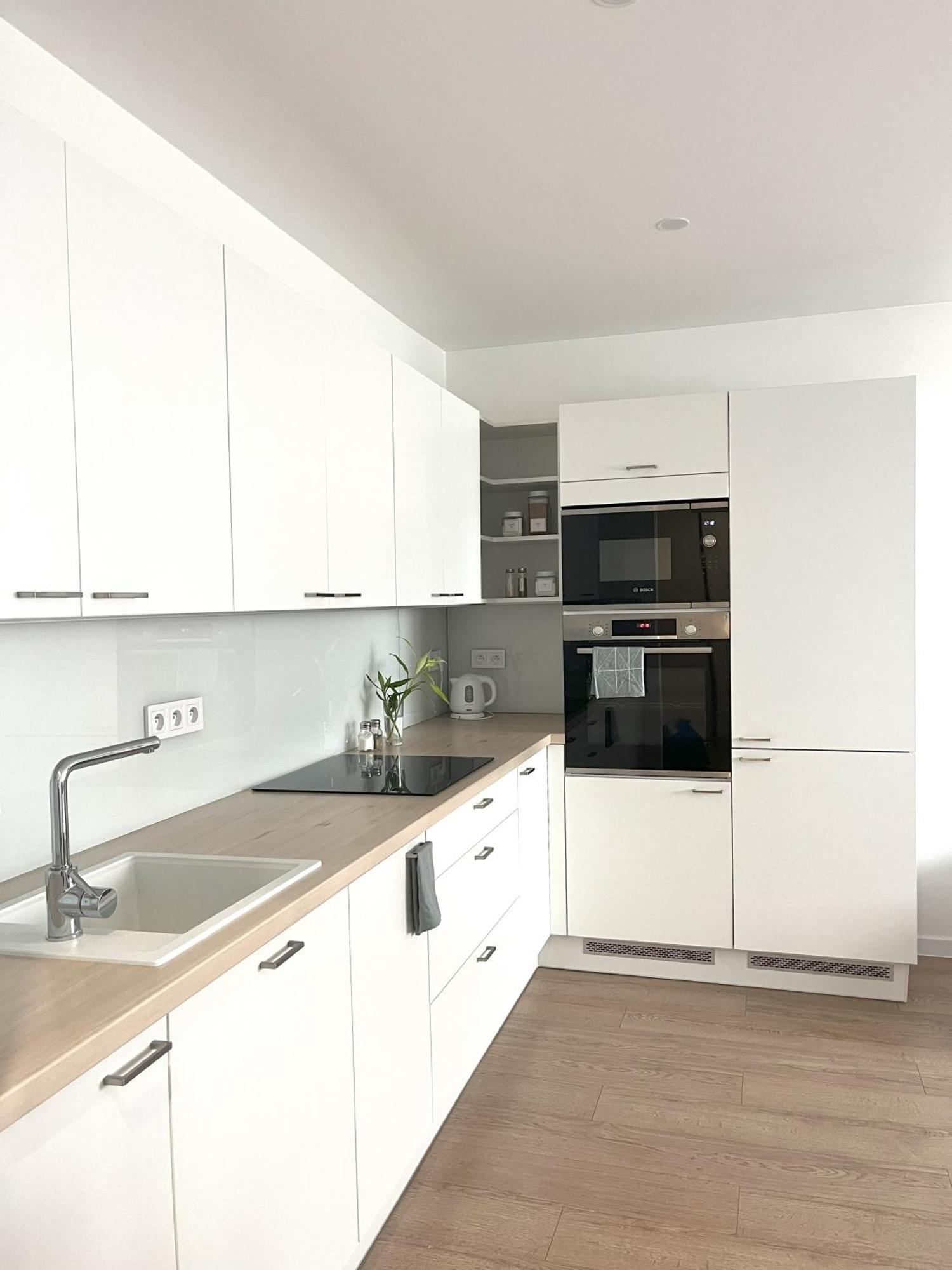 Elegant Escape Apartment III - Free Parking, Easy Access To City Center Bratysława Zewnętrze zdjęcie