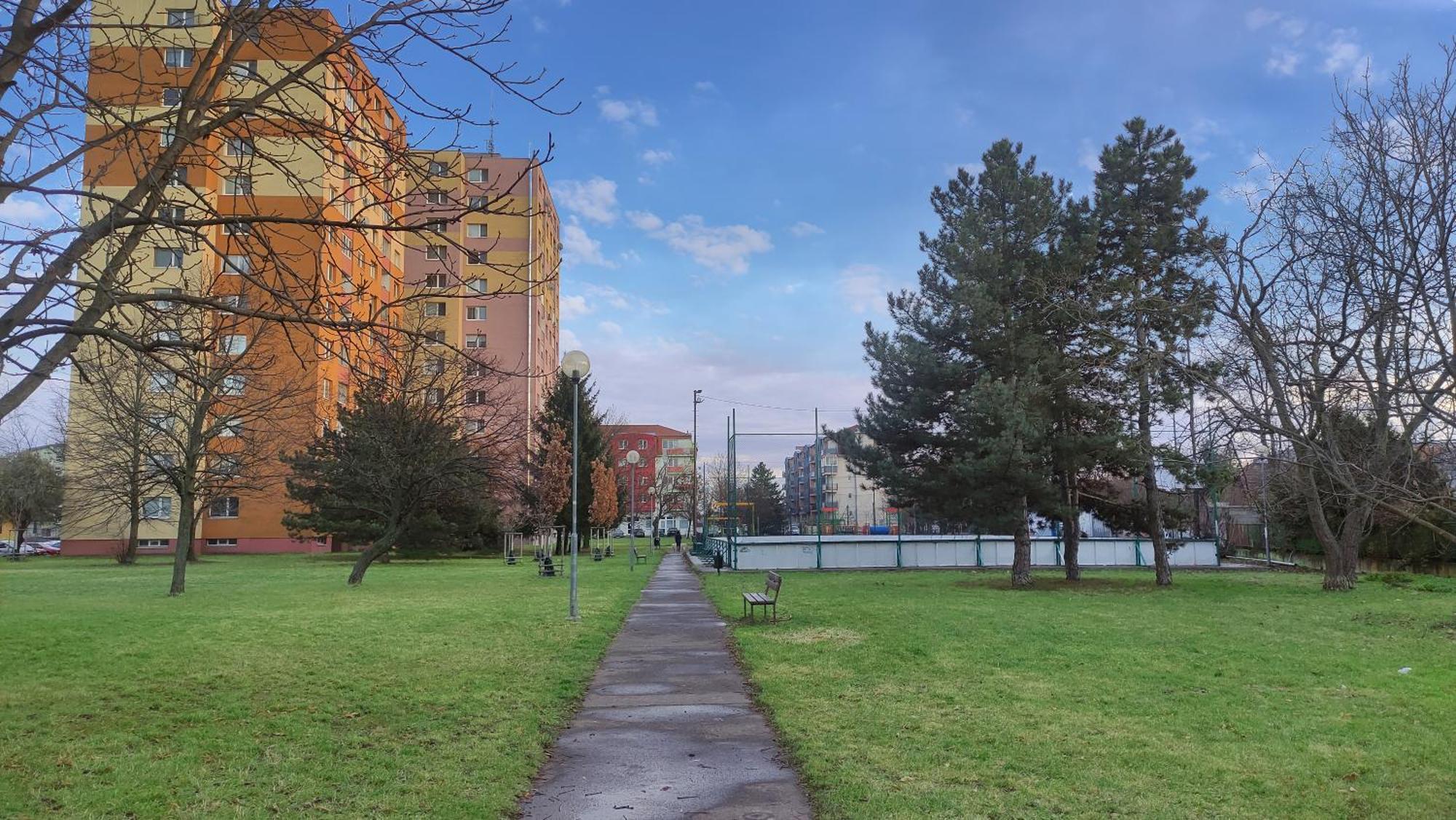 Elegant Escape Apartment III - Free Parking, Easy Access To City Center Bratysława Zewnętrze zdjęcie